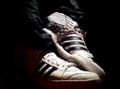 Marron Hormiguero tiene alas!