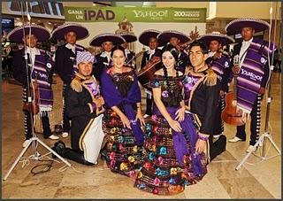 Ven a cantar con el mariachi morado éste sábado 18 de septiembre en Coyoacán.
