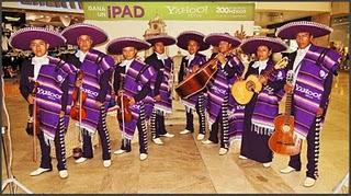 Ven a cantar con el mariachi morado éste sábado 18 de septiembre en Coyoacán.