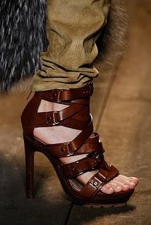 Tosca by Ruben Vega in Michael Kors | Telva Magazine