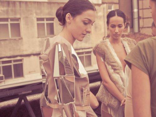 8 diseñadores revolucionan la ciudad: Genoma by llavoretes3