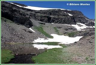 Lagunas de Sierra Nevada. Ecosistemas al borde del precipicio.