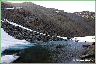 Lagunas de Sierra Nevada. Ecosistemas al borde del precipicio.