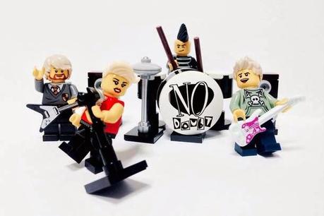 20 grupos de música retratados en clave de Lego