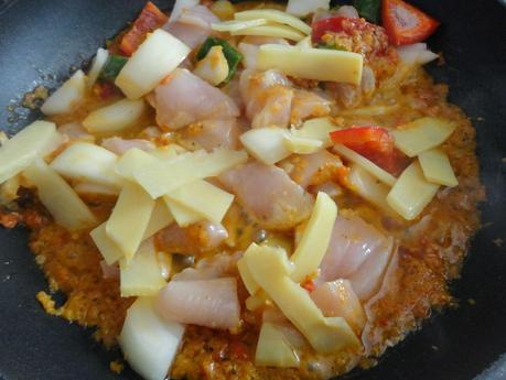 Pollo Tailandés en Curry Rojo Pollo Tailandés en Curry Rojo