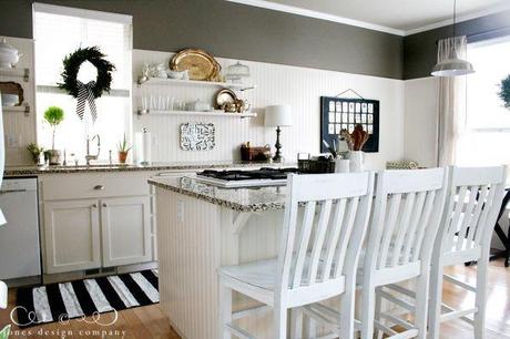 love the black and white striped ribbon.