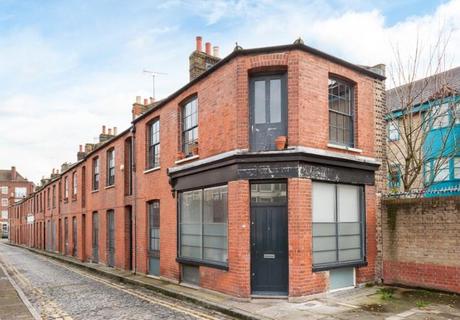 Padbury Corte Exterior / Remodelista