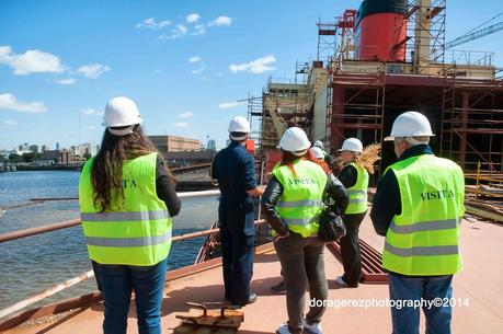VISITA AL ROMPEHIELOS ALMIRANTE IRIZAR