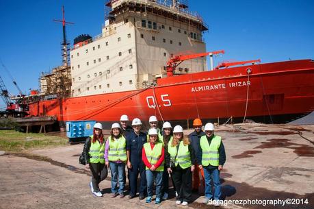 VISITA AL ROMPEHIELOS ALMIRANTE IRIZAR