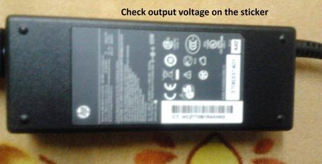 Cómo probar su ordenador portátil adaptador de corriente AC usando multímetro - Paso 1