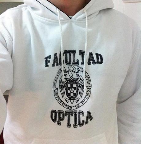 sudadera-blanca-facultad-optica-red