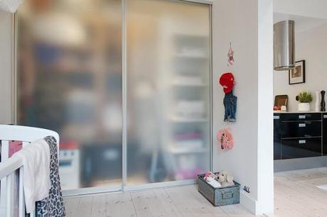 ventajas de puertas correderas separar ambientes decoración puertas correderas decoración puertas correderas de madera puertas correderas de cristal al ácido optimizar el espacio decoración decoración pisos suecos blog decoración de interiores 