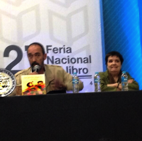 Sebastián Gatti presenta a Elena Dreser en la 27 Feria Nacional del Libro de la UAP