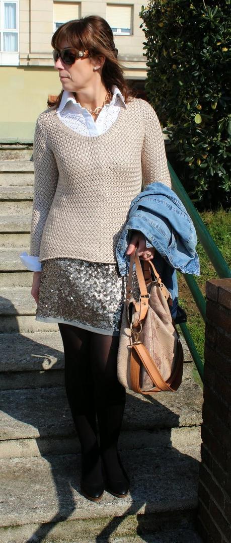 MIS LOOKS - FALDA DE PAILETTES CON CAZADORA VAQUERA