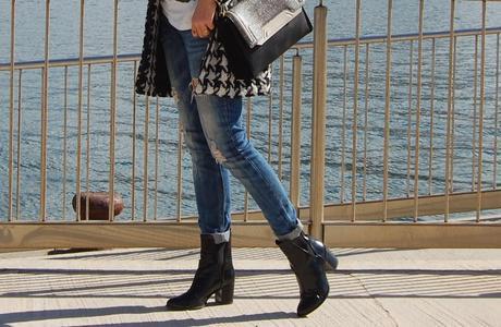 Ripped Jeans & Rock & Pata de Gallo