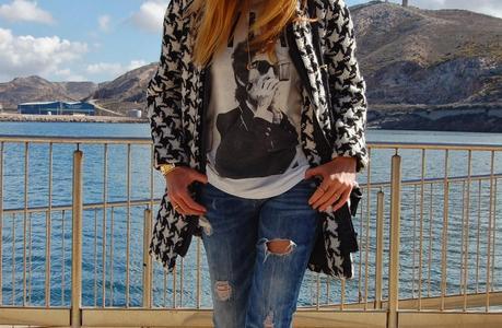 Ripped Jeans & Rock & Pata de Gallo