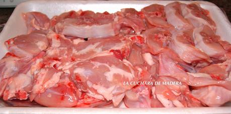 CONEJO EN SALSA DE AJOS Y ZANAHORIAS