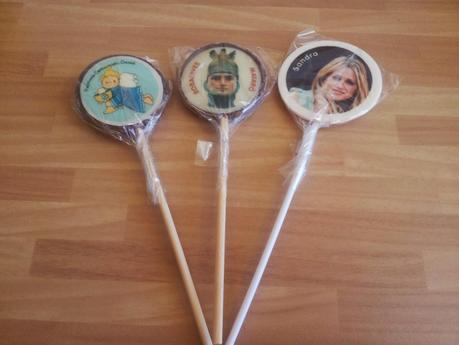 Piruletas de chocolate y  dulce glasé