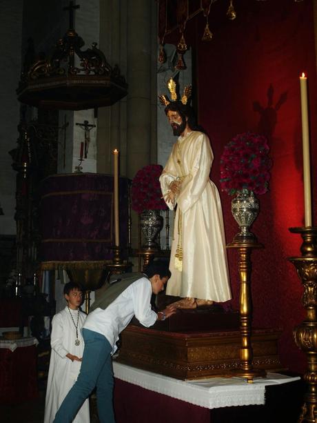 El Besapiés del Cristo de la Paz, del Carmen Doloroso.