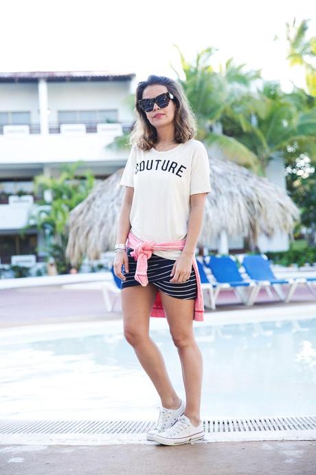 Stripped_Skirt-Couture_Top-Outfit-Converse-street_Style-33