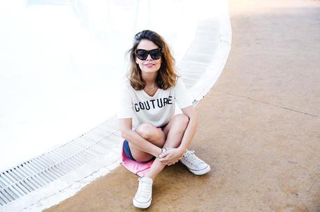 Stripped_Skirt-Couture_Top-Outfit-Converse-street_Style-39