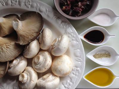 Sorpresa de Bacalao sobre Coulis de Piquillos.