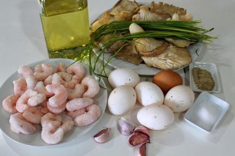 Revuelto de gírgolas y gambas (paso a paso)
