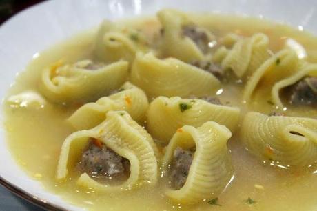 Sopa rellena de navidad. Sopa rellena de navidad.