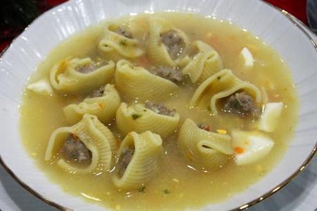 Sopa rellena de navidad. Sopa rellena de navidad.