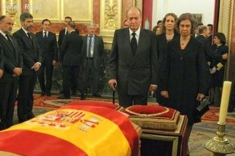 Multitudinaria despedida para expresidente español Adolfo Suárez