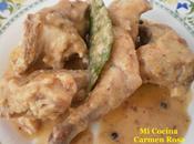 Conejo salsa almendras