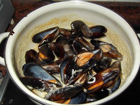 MEJILLONES A LA SIDRA