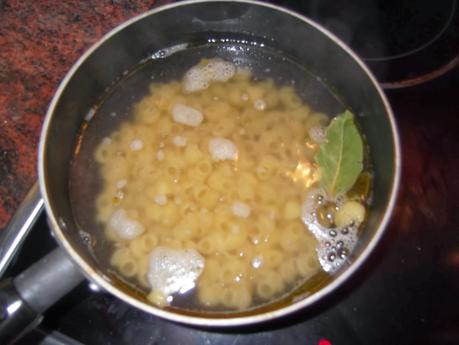 ENSALADA DE PASTA CON SALSA ROSA