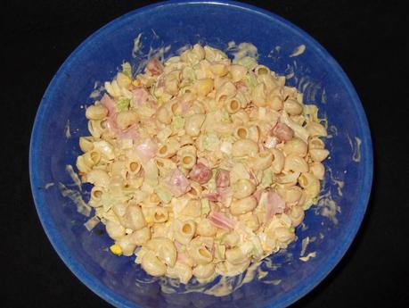 ENSALADA DE PASTA CON SALSA ROSA