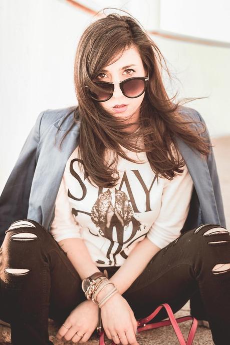 Blue Klein vs Vibrant Pink