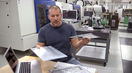 Jonathan-Ive-MacbookAir