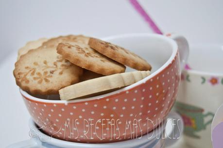 GALLETAS DE CANELA DECORADAS CON PLANTILLA