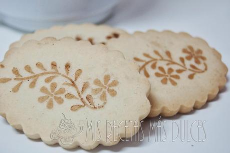 GALLETAS DE CANELA DECORADAS CON PLANTILLA