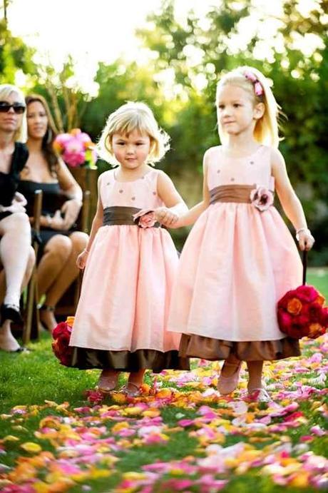 Pétalos para tu boda, ¿Cómo los presentas en sociedad? petalniña