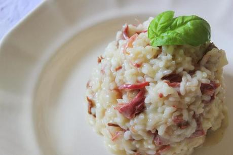 Risotto con Rebozuelos Deshidratados y Confit de Pato.