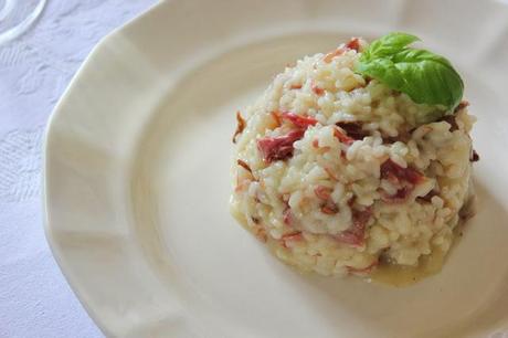 Risotto con Rebozuelos Deshidratados y Confit de Pato.