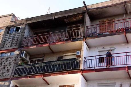 CUATRO NIÑOS HAN FALLECIDO QUEMADOS EN SU VIVIENDA,LOS HABÍAN DESAHUCIADO Y VOLVIERON A OCUPAR SU ANTIGUA CASA, LOS DESAHUCIOS Y UN ESTADO MUY PRECARIO Y LA PASIVIDAD DE LAS INSTITUCIONES  QUE LOS TENDRÍAN QUE AYUDAR, SON LOS RESPONSABLES...!!!...26-03...