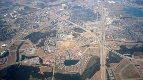 Las Colinas, aerial - by AlbertHerring - wikimedia commons