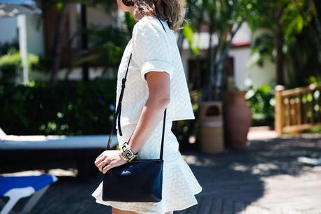 WHITE X DESALIA White_Outfit-Suit-Celine_Trio_Bag-Street_Style-10