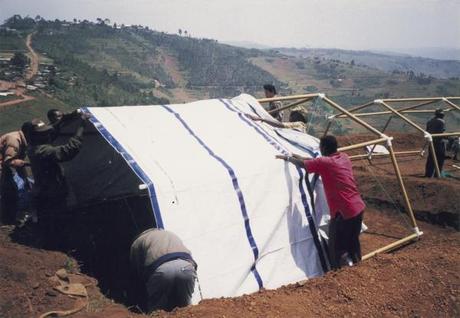 Shigeru-Ban-Paper-Emergency-Shelter-for-UNHCR-01