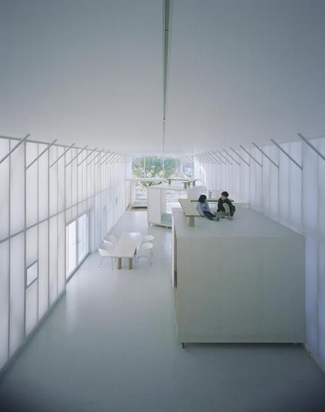 Shigeru-Ban-Naked-House-01