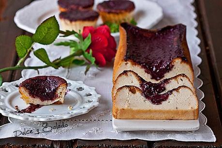 PASTEL DE QUESO CON MERMELADA DE ARANDANOS PASTEL DE QUESO CON MERMELADA DE ARANDANOS