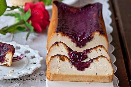 PASTEL DE QUESO CON MERMELADA DE ARANDANOS PASTEL DE QUESO CON MERMELADA DE ARANDANOS
