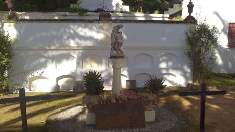 En tu alta sierra brotan las blancas Ermitas...