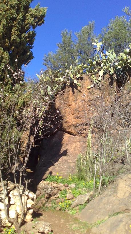 En tu alta sierra brotan las blancas Ermitas...